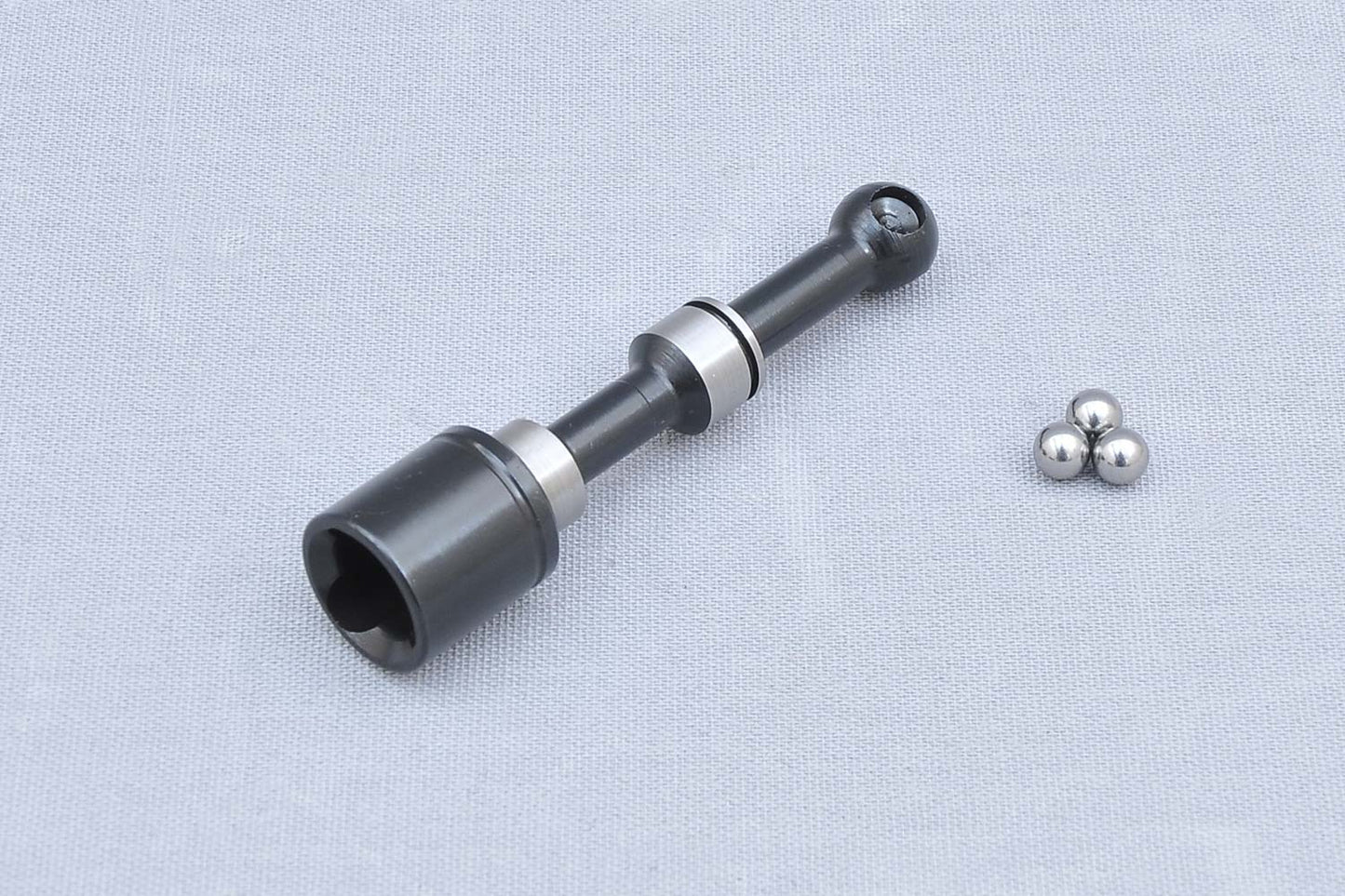 MCD Racing Central Lay Shaft 230701S