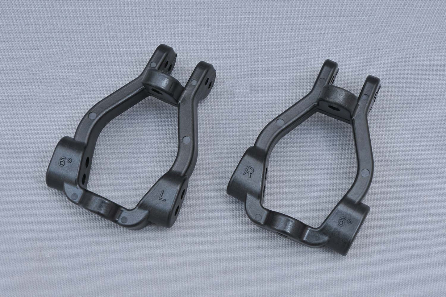 MCD Racing L/R Caster Block Set 6 Deg. (Opt.) 300702P