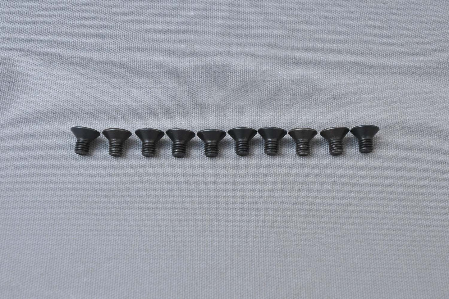 MCD Racing CS Hex Screw M5x8 mm 635801S